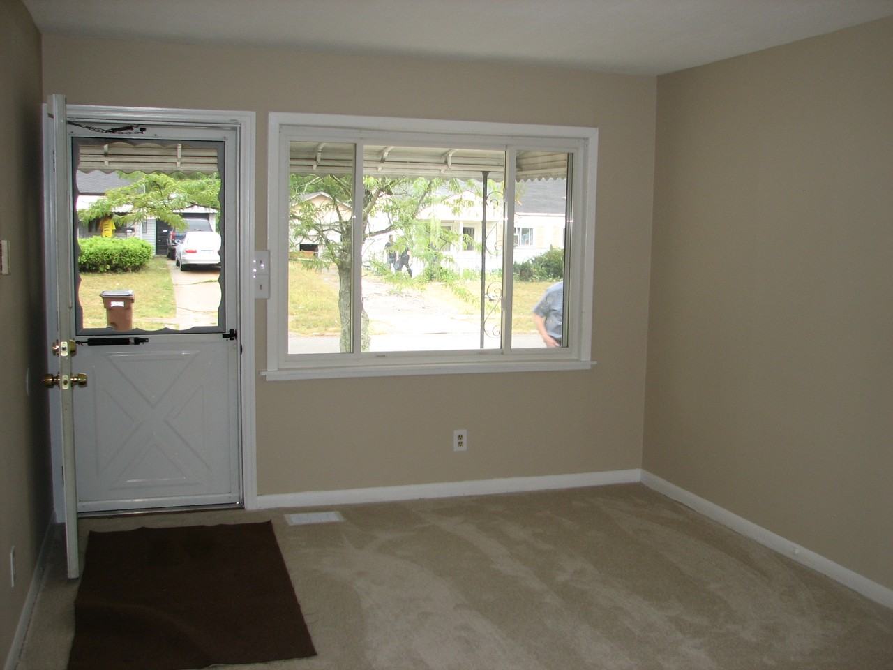 4605 Marlin Ave - Photo 2 of 4