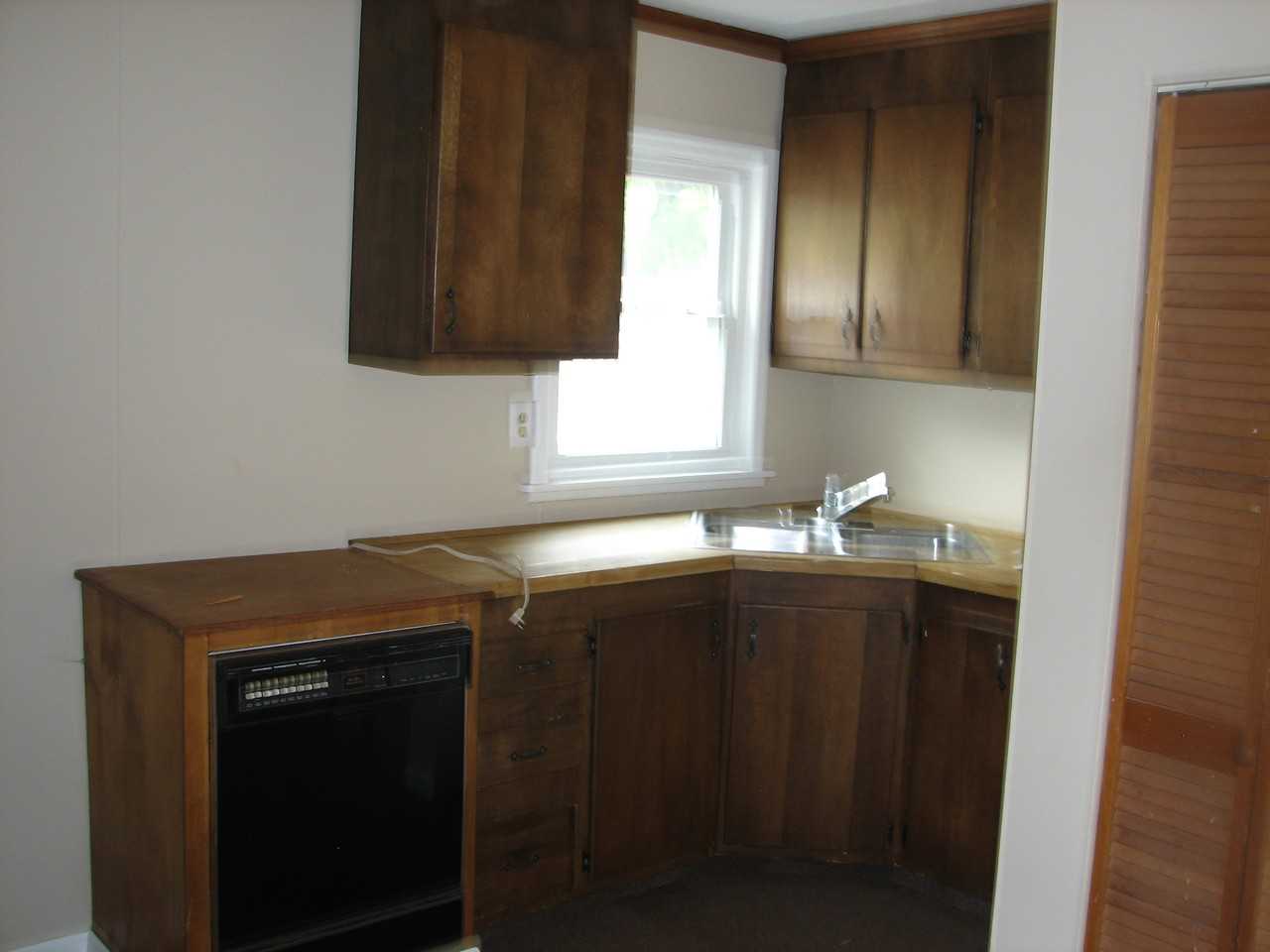 4605 Marlin Ave - Photo 3 of 4