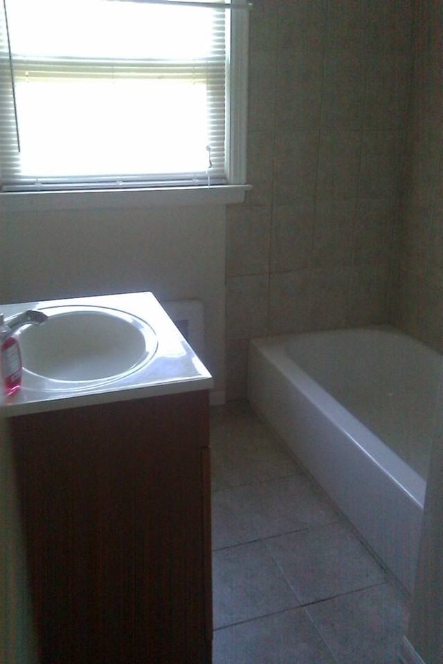 10 Mayfair Rd - Photo 3 of 4