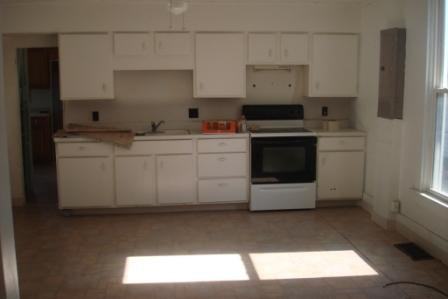 511 Harrison Ave - Photo 3 of 4