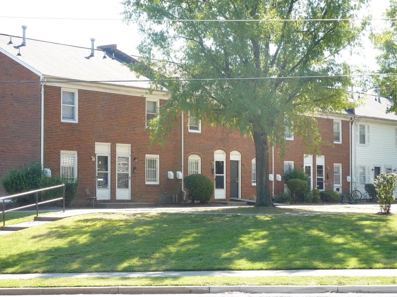 1900 Cedar St #1900 - Photo 2 of 4