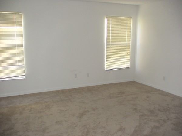 1889 Wake Forest Ave - Photo 3 of 4