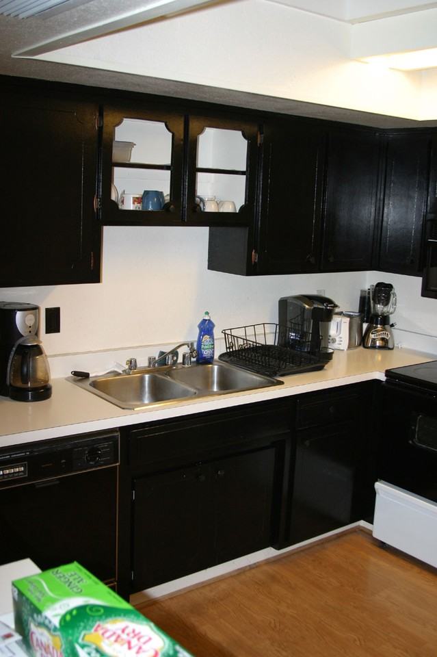 5223 S Monaco Dr - Photo 2 of 3