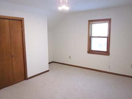 23530 Main St - Photo 3 of 4