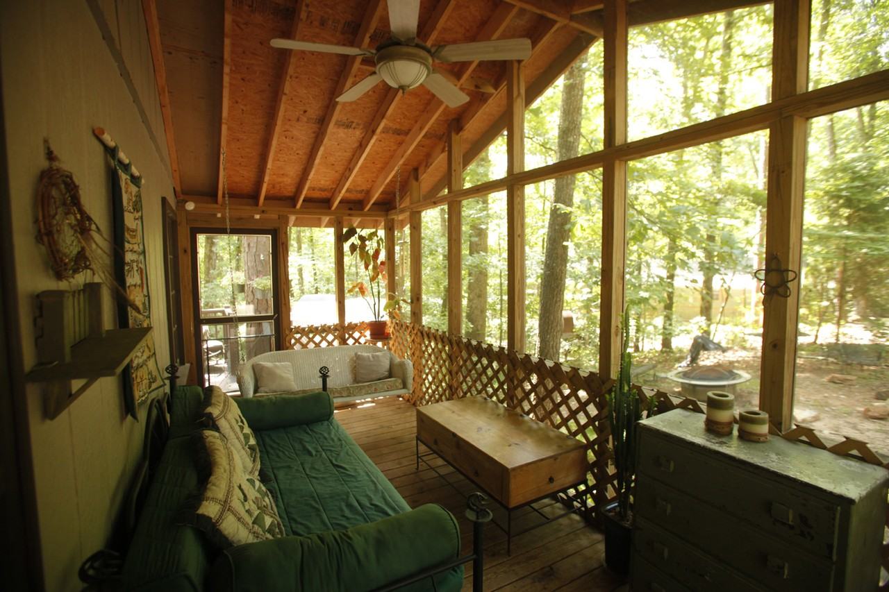 207 Westgate Cir - Photo 2 of 14