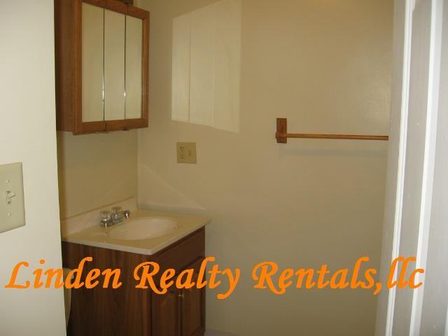 29 Colborne St - Photo 3 of 7