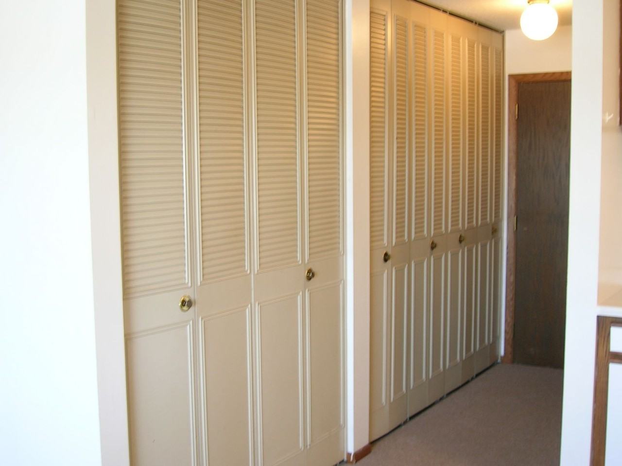 1080 Raymond Ave - Photo 3 of 3