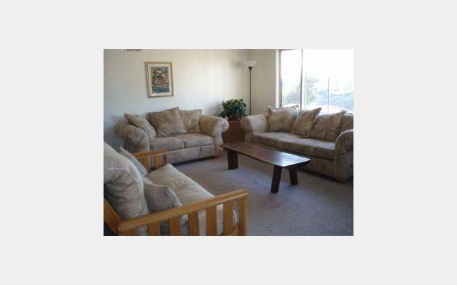 4185 Spillman Dr - Photo 2 of 4