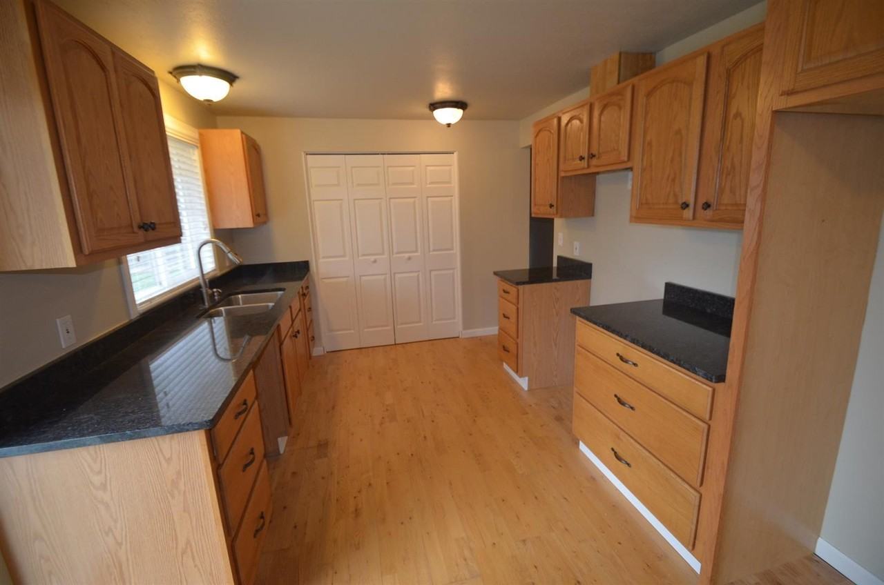 43405 SE 172nd Pl - Photo 3 of 13