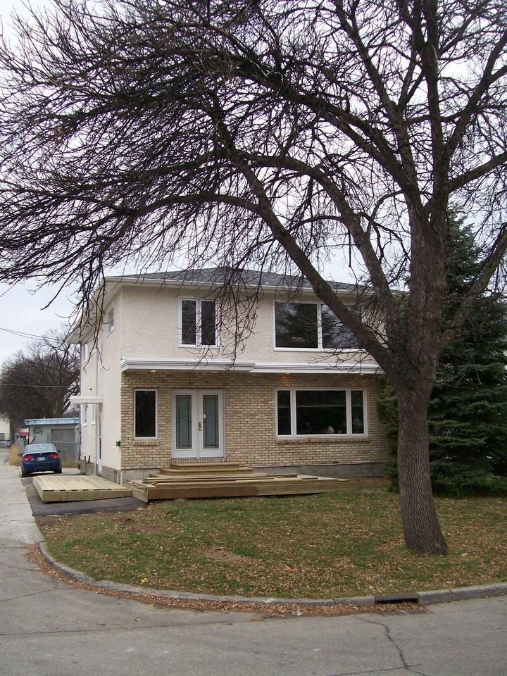 521 Hay St #521 - Photo 2 of 7