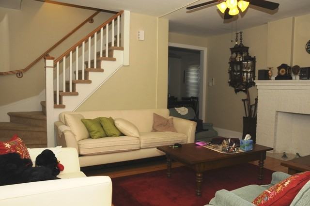 174 Irving Ave - Photo 2 of 4