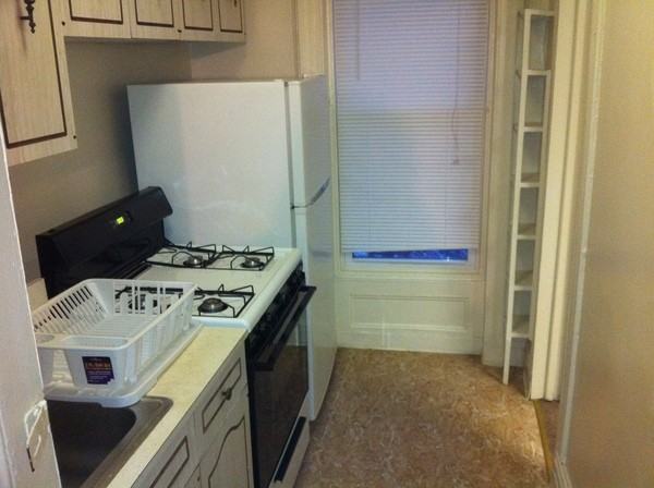 553 Monroe St TOPFL - Photo 3 of 5