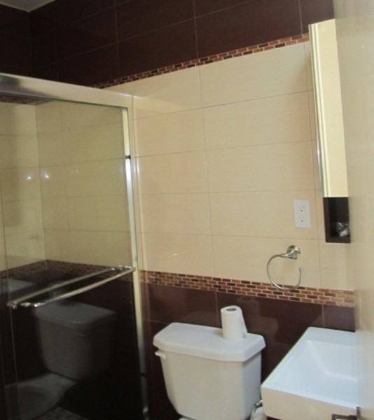 366 Columbia St - Photo 2 of 5