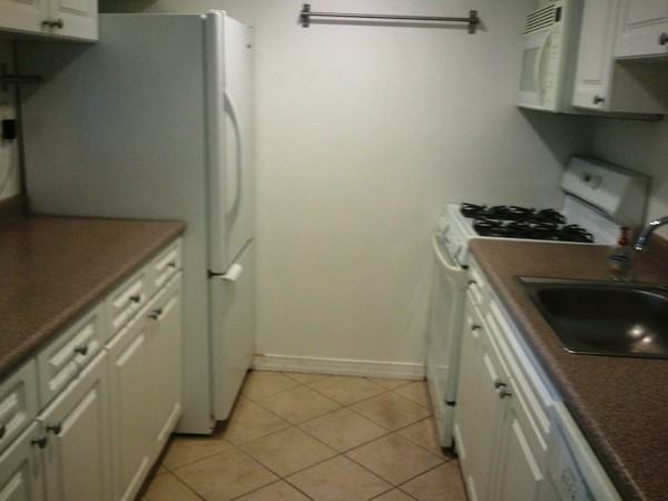 27 Bay Ridge Ave - Photo 2 of 8