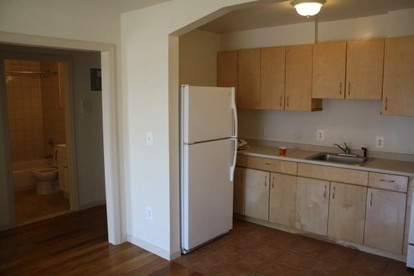 40 N 11th St 3F - Photo 3 of 4