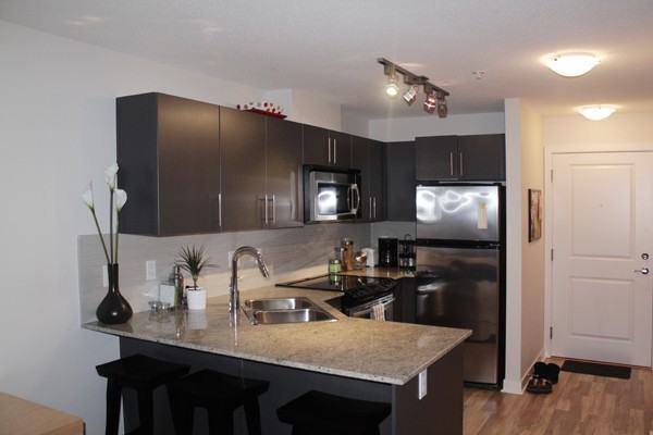 8915 202 St - Photo 3 of 4