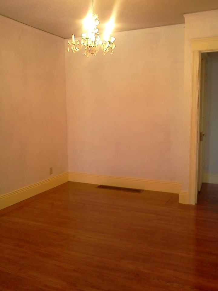 125 Oxford St - Photo 3 of 8