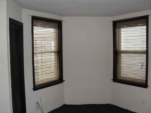 6856 Southwest Ave - Photo 3 of 5