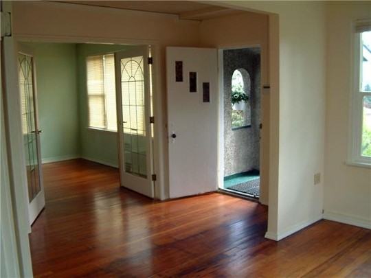 323 Blair Ave - Photo 3 of 6