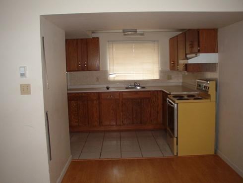 6690 Ashworth Ave - Photo 3 of 4