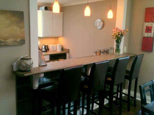 855 Fleming St - Photo 3 of 8