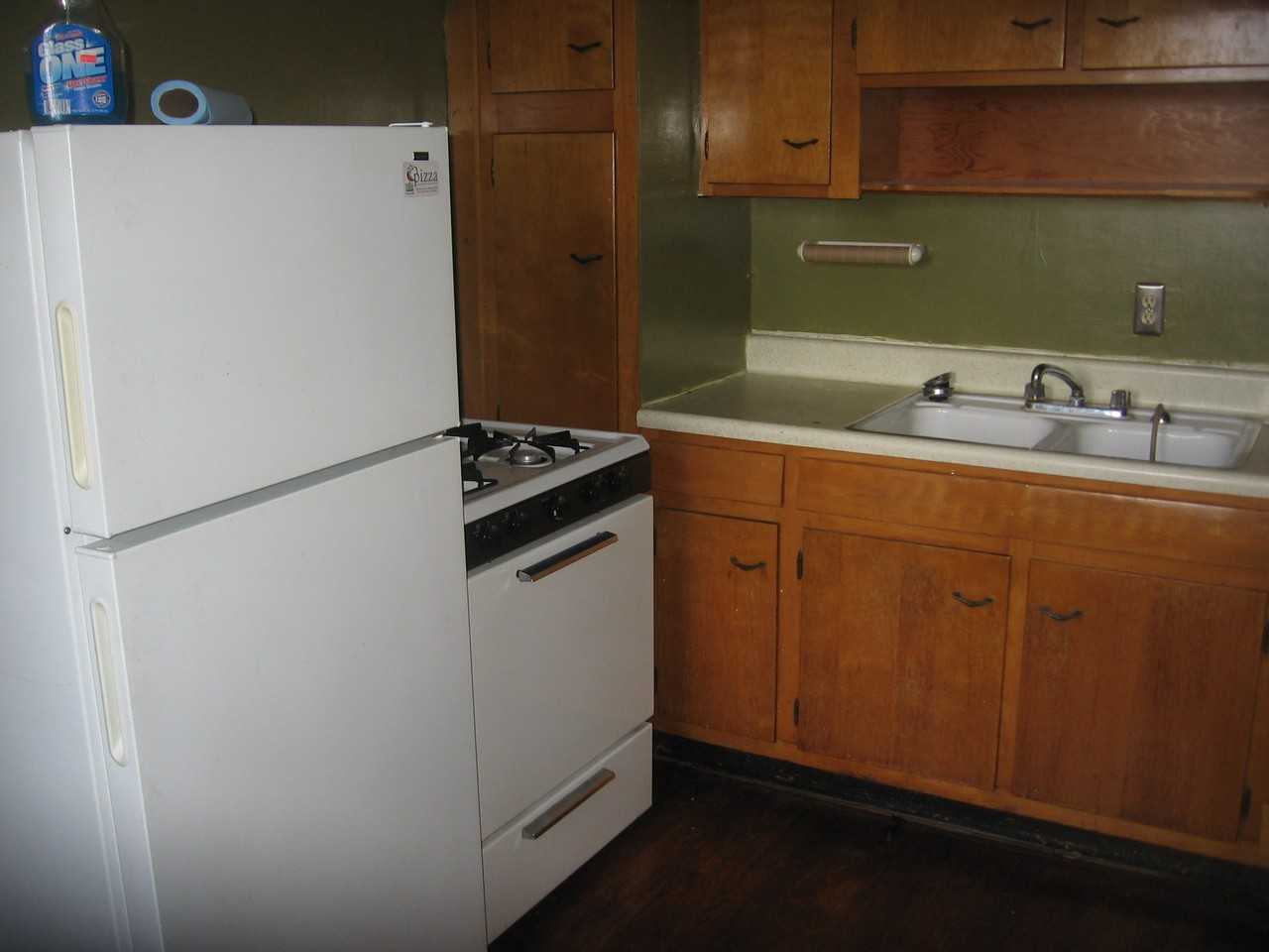 88 Taft Ave 88-8 - Photo 3 of 3