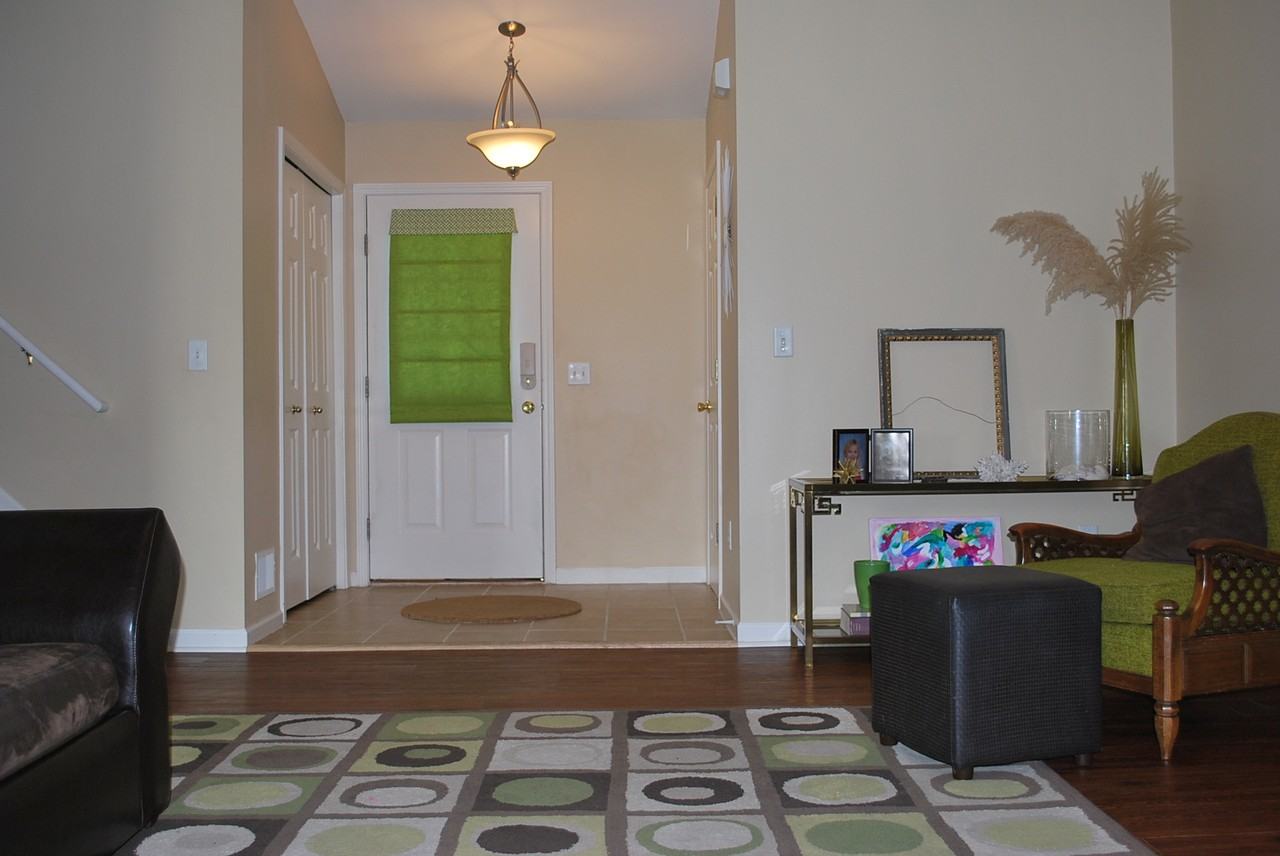 5199 Meadow Crest Cir - Photo 3 of 10