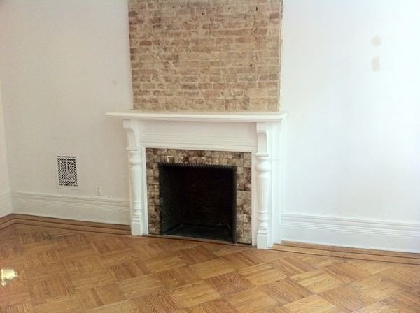 662 Putnam Ave - Photo 3 of 4