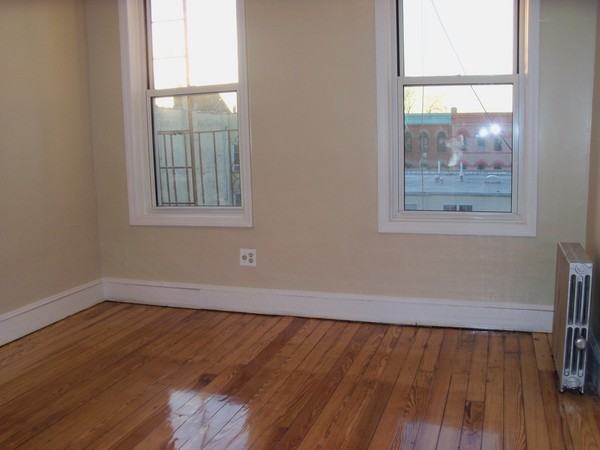 45 Furman Ave - Photo 2 of 3