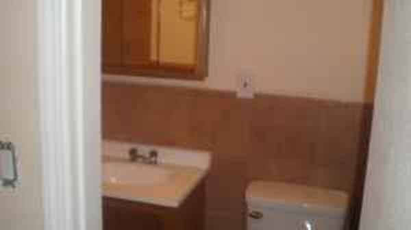 1866 Cornelia St - Photo 2 of 4