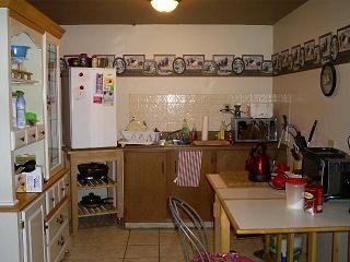 1826 Merwin Ln - Photo 3 of 5