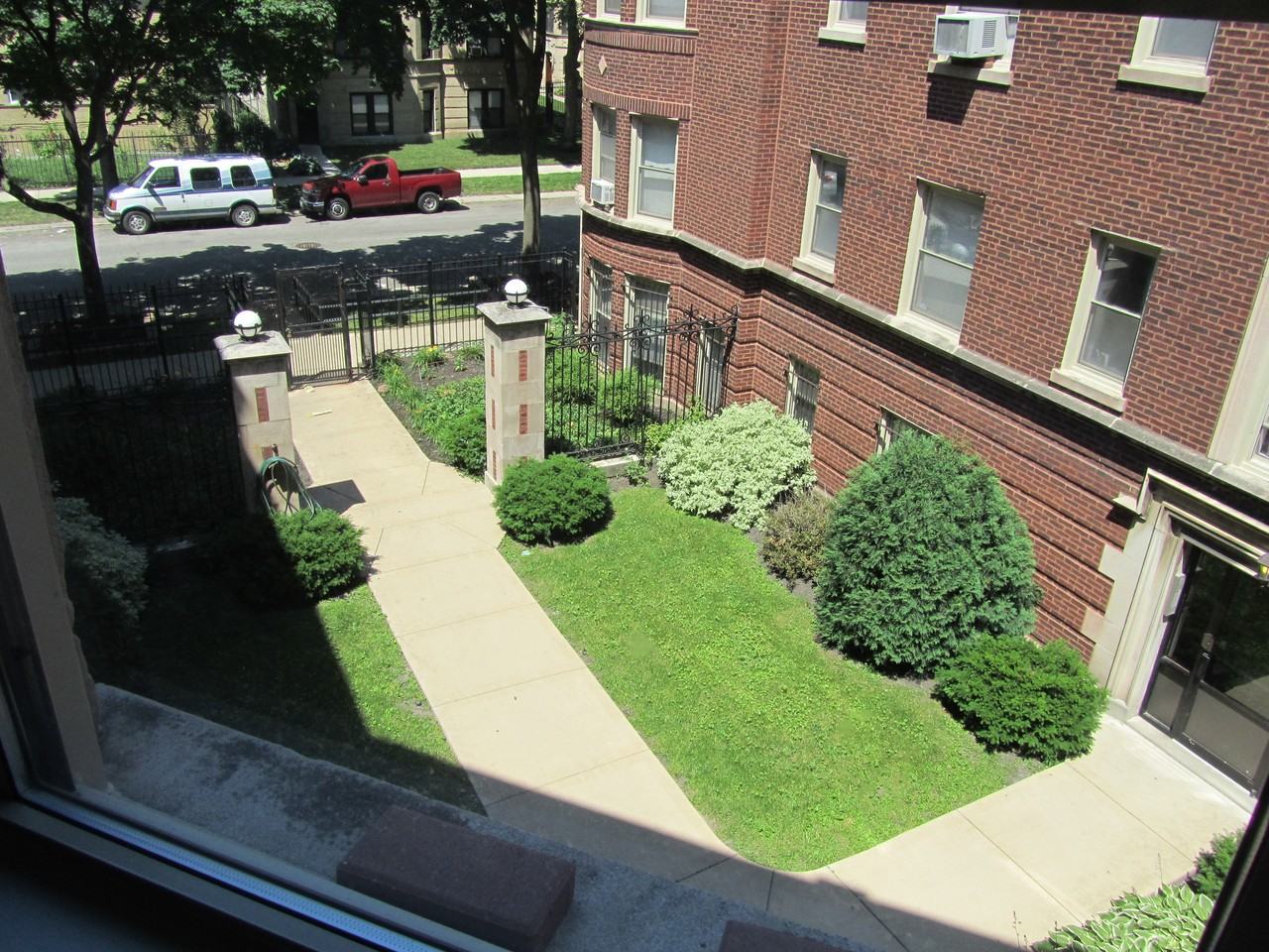 1549 W Fargo Ave #1N