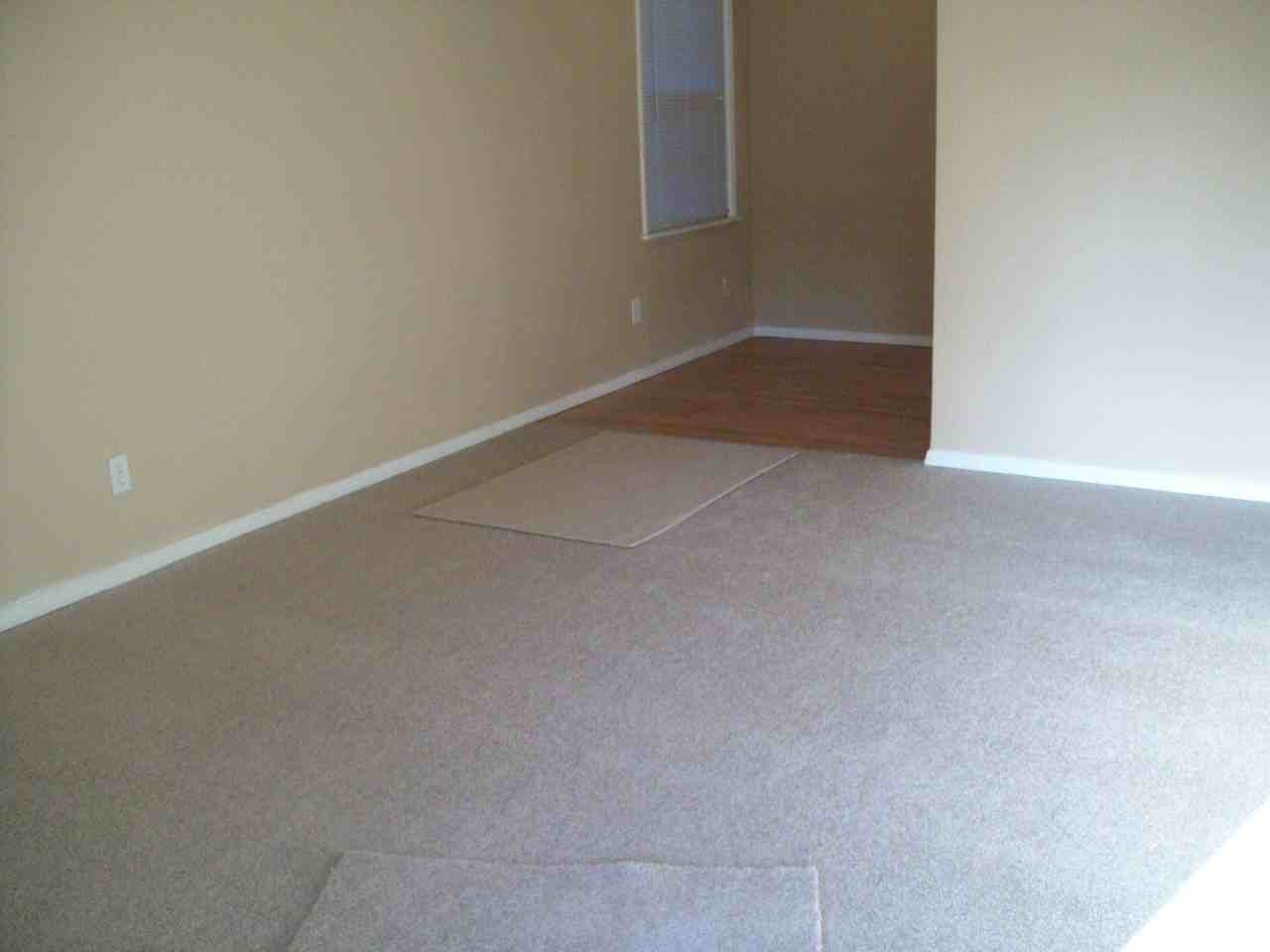 2220 S High Ave - Photo 2 of 9