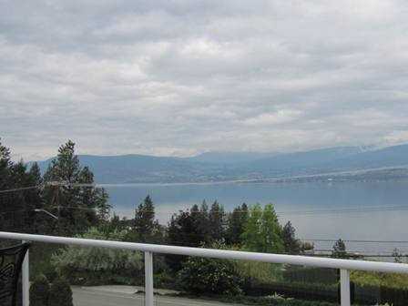 5071 Lakeshore Rd - Photo 2 of 8