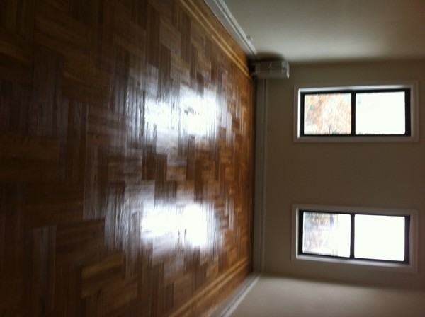 2133 Wallace Ave - Photo 3 of 4
