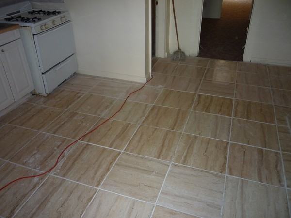 1117 Jefferson Ave 1 - Photo 3 of 12
