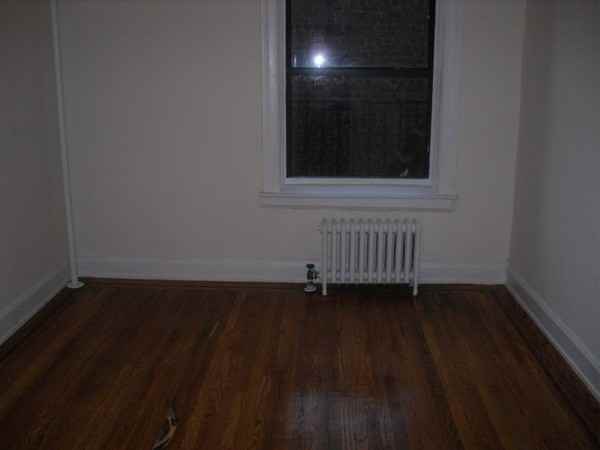 32-23 93rd St - Photo 3 of 4