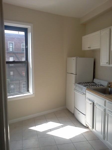 619 Ocean View Ave - Photo 3 of 6