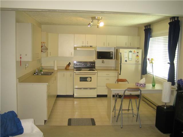 2604 Scott St - Photo 2 of 2