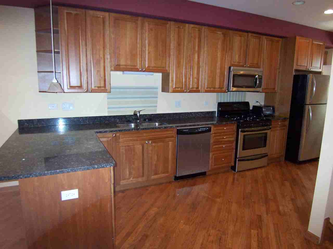 6153 N Glenwood Ave - Photo 2 of 6