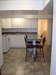 746 Avondale Ave - Photo 2 of 9