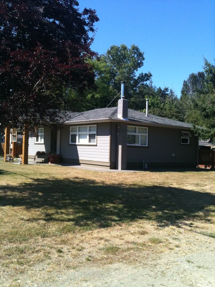 585 Forsyth Ave - Photo 3 of 5