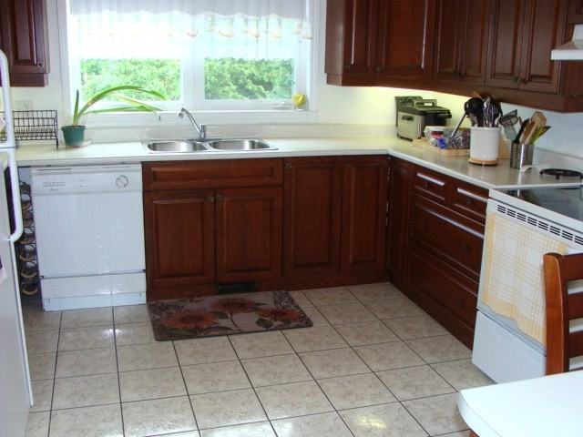 7 River Bend Dr - Photo 3 of 9