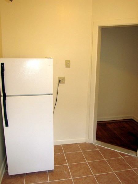 2382 Valentine Ave - Photo 2 of 6