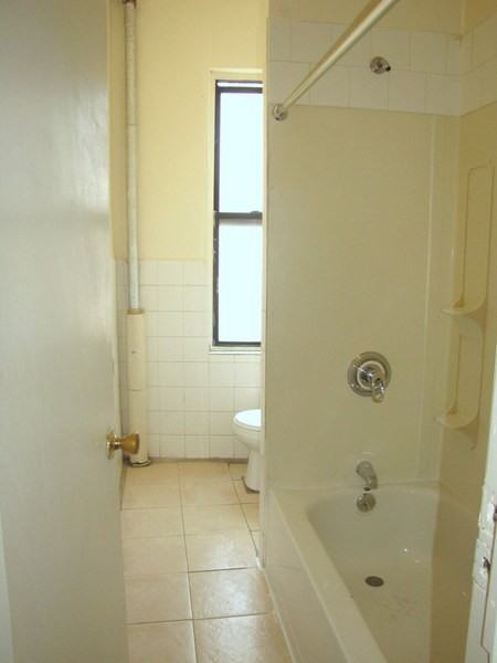 2382 Valentine Ave - Photo 3 of 6
