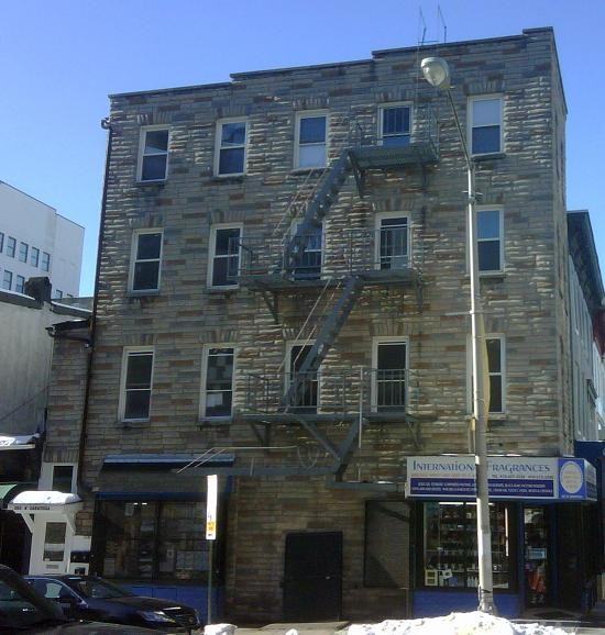 201 W Saratoga St #401 - Photo 2 of 7