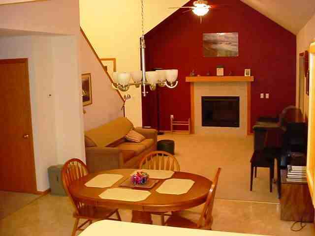 867 Harper Dr - Photo 2 of 4