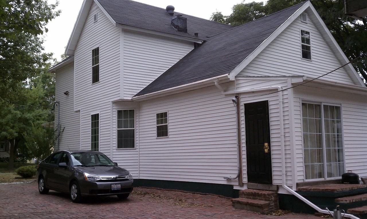 351 E Ash St - Photo 3 of 20