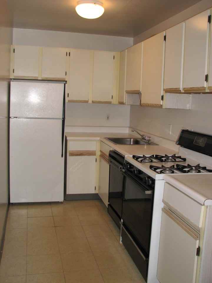 440 E Miller St #N004 - Photo 2 of 9