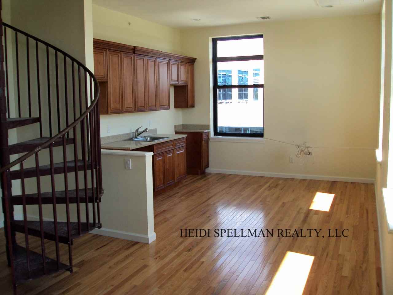 210 Old Country Rd - Photo 3 of 10